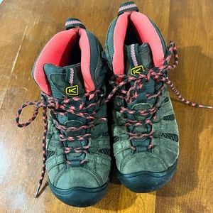 Keen Hiking Boots - Women’s